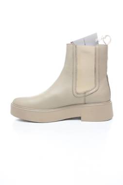 Дамски боти Tommy Hilfiger2 - Contour.bg Дамски боти Tommy Hilfiger2