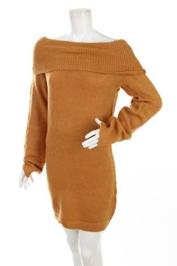 Рокля Boohoo1
