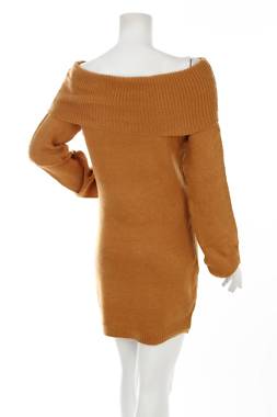 Рокля Boohoo2