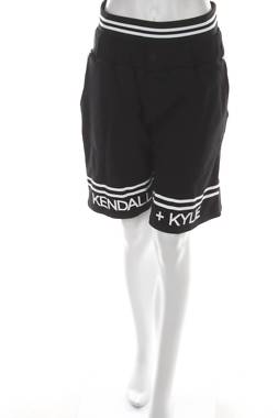Γυναικείο αθλητικό σορτς Kendall + Kylie1 - Contourshop.gr Γυναικείο αθλητικό σορτς Kendall + Kylie1
