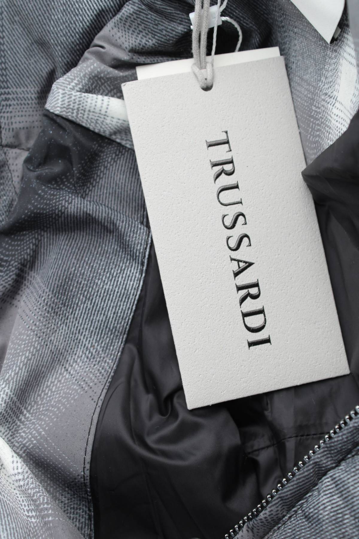 Дамско яке Trussardi4