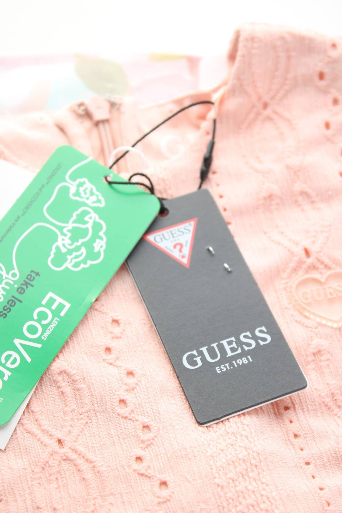 Детска рокля Guess3