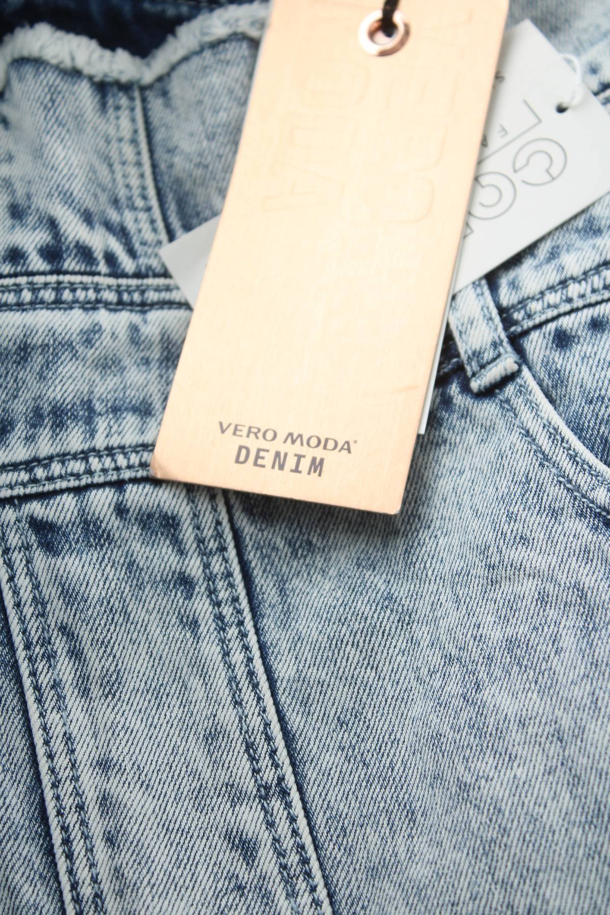 Φούστα Vero Moda3
