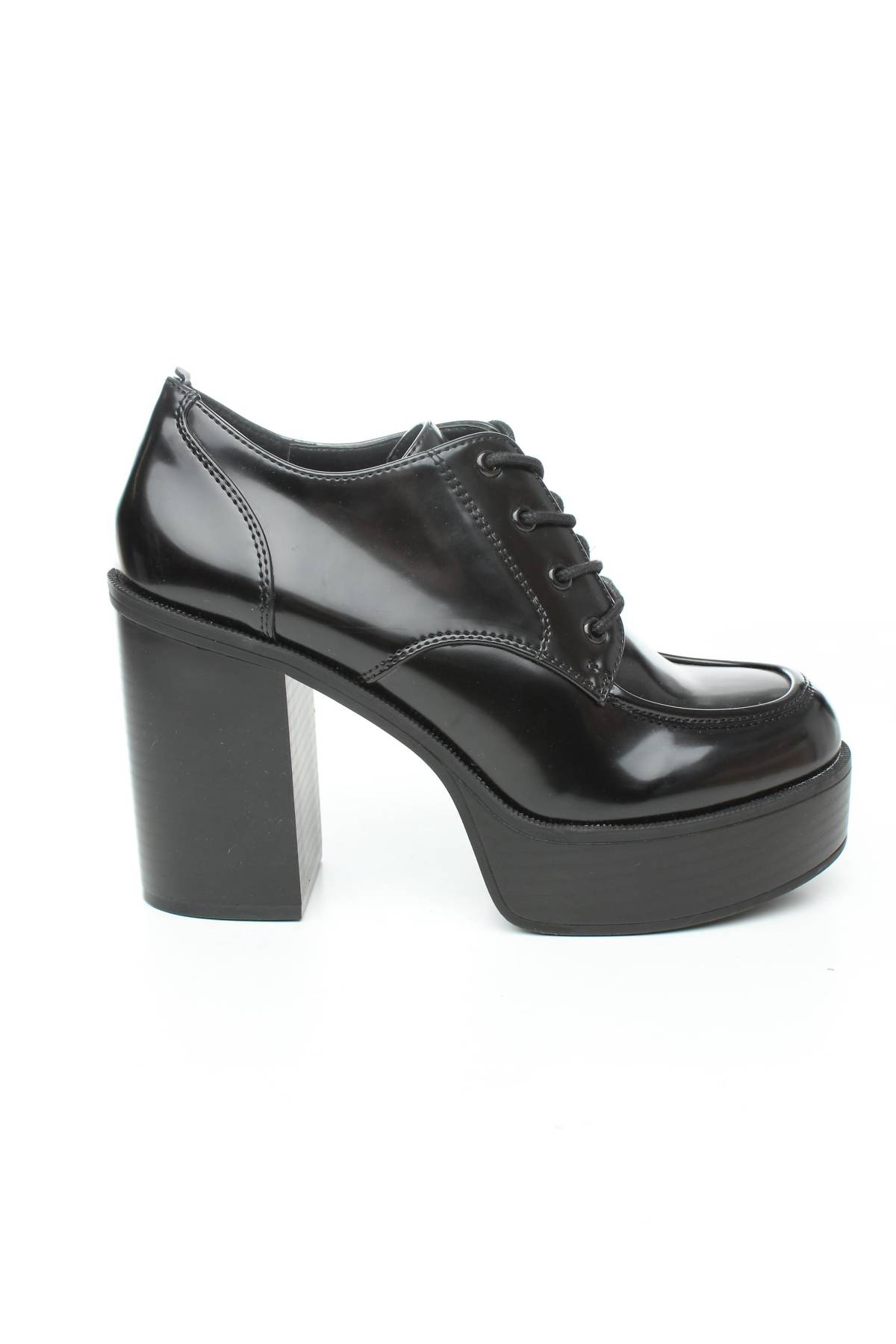 Дамски обувки Madden Girl1