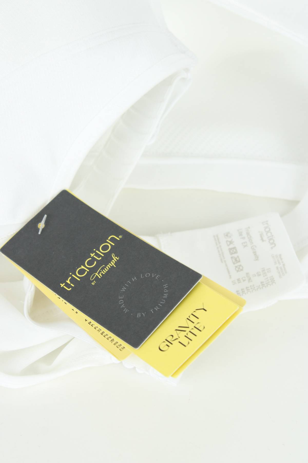 Спортен сутиен Triumph Triaction3