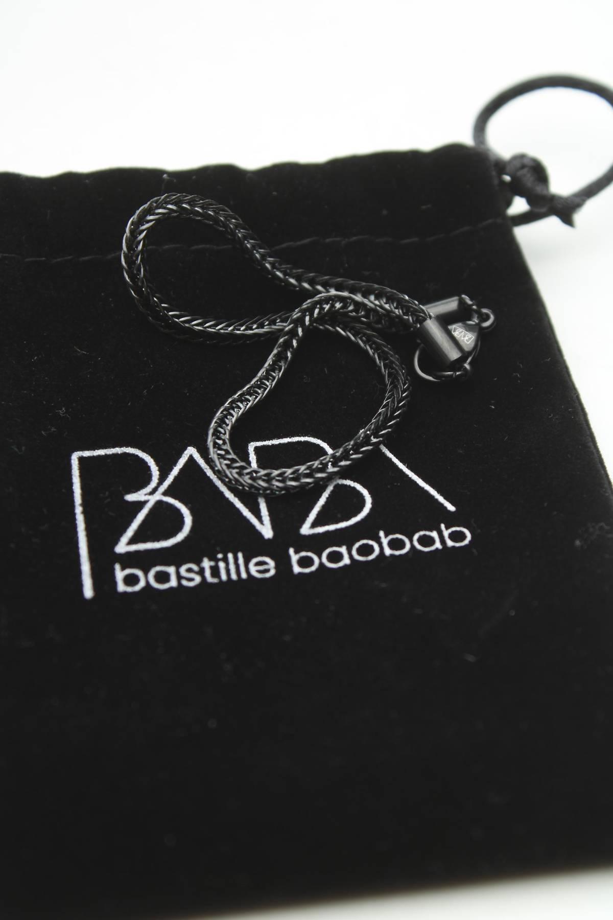 Гривна Bastille Baobab3