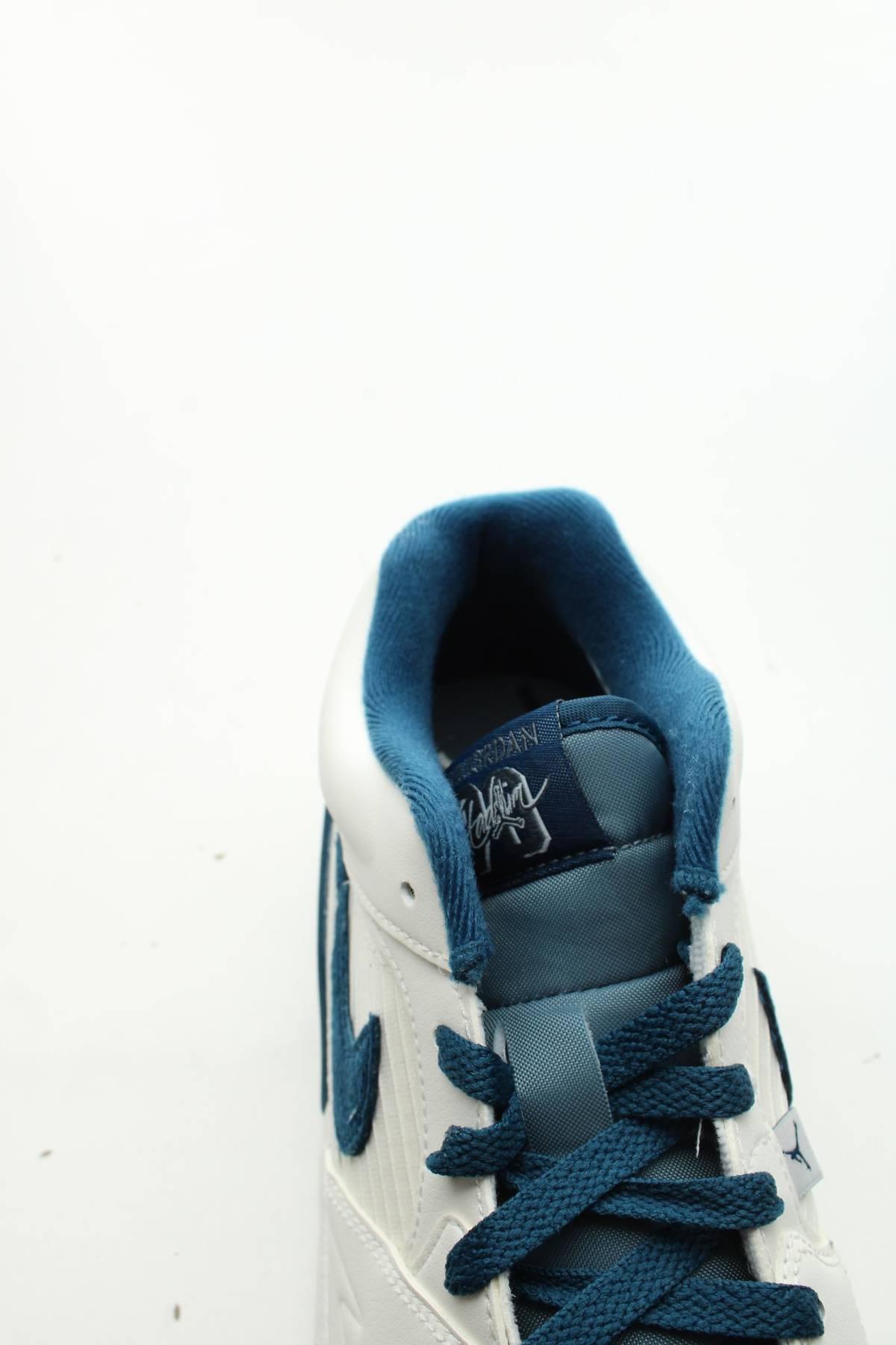 Кецове Nike Jordan5 - Contour.bg Кецове Nike Jordan5