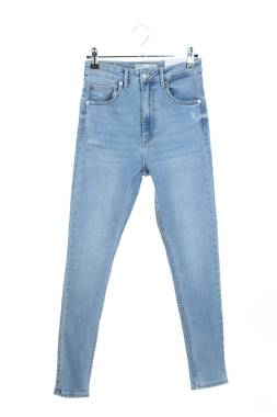 Γυναικεία τζιν Bershka1