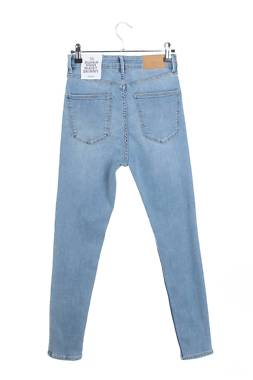 Γυναικεία τζιν Bershka2