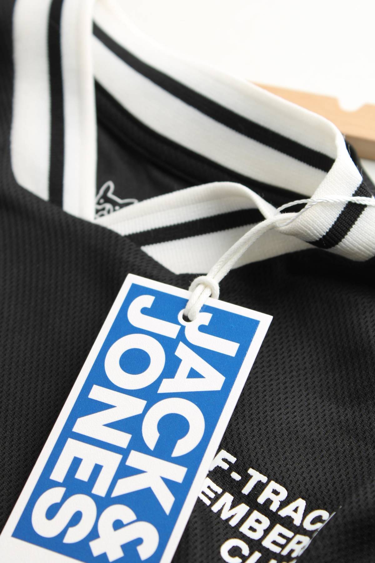 Παιδικό t-shirt Jack & Jones3 - Contourshop.gr Παιδικό t-shirt Jack & Jones3