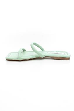 Πέδιλα Steve Madden2