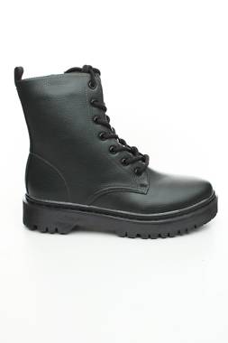 Дамски боти La Strada1