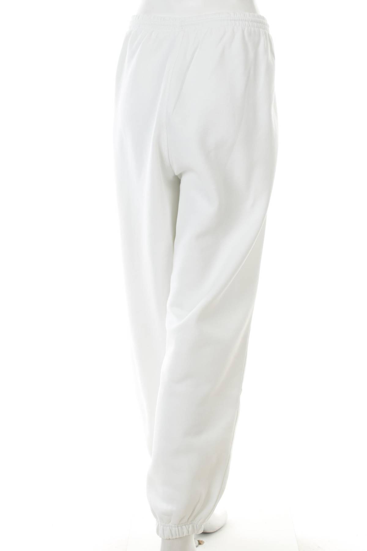 Γυναικείο αθλητικό παντελόνι Reebok2