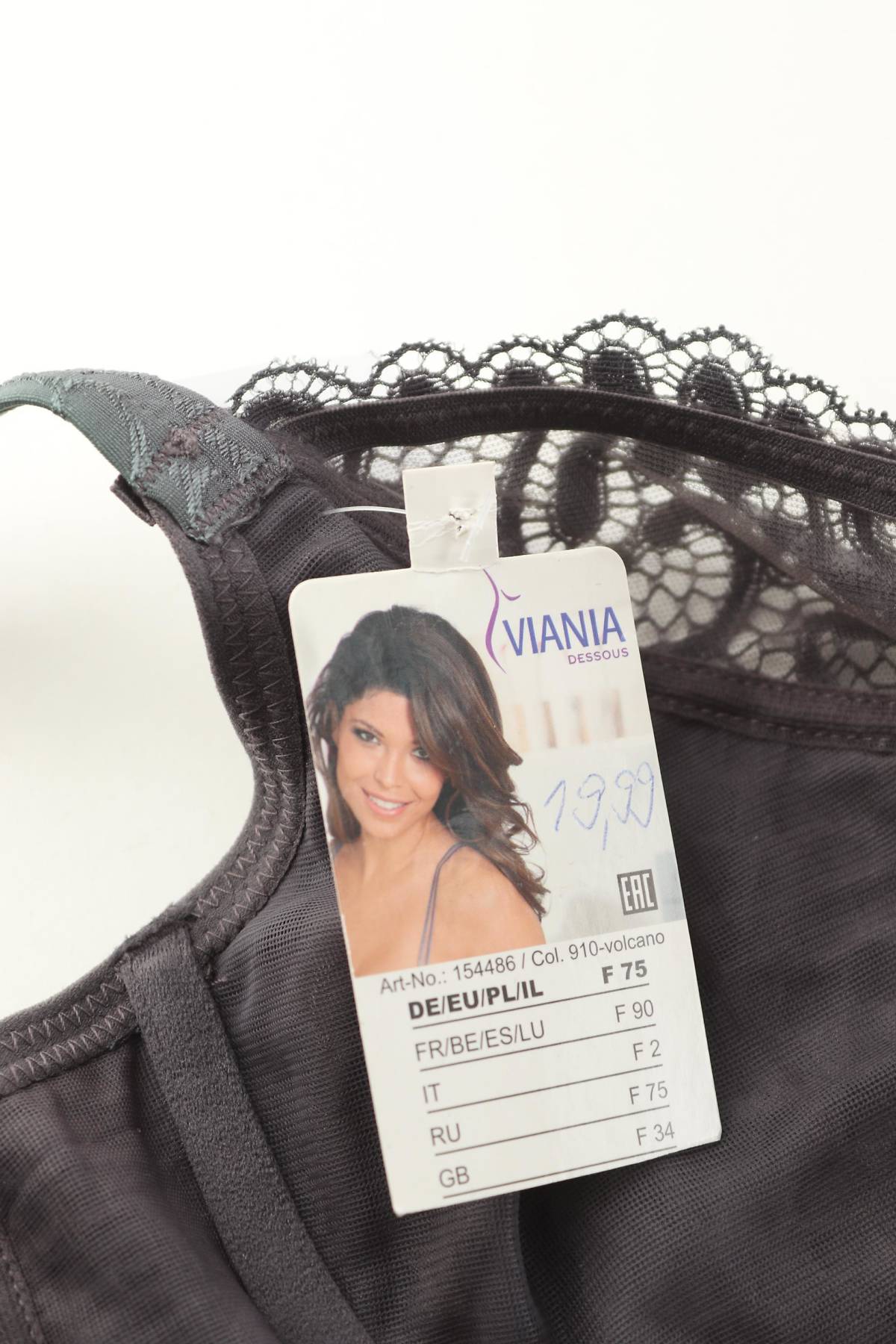 Сутиен Viania3