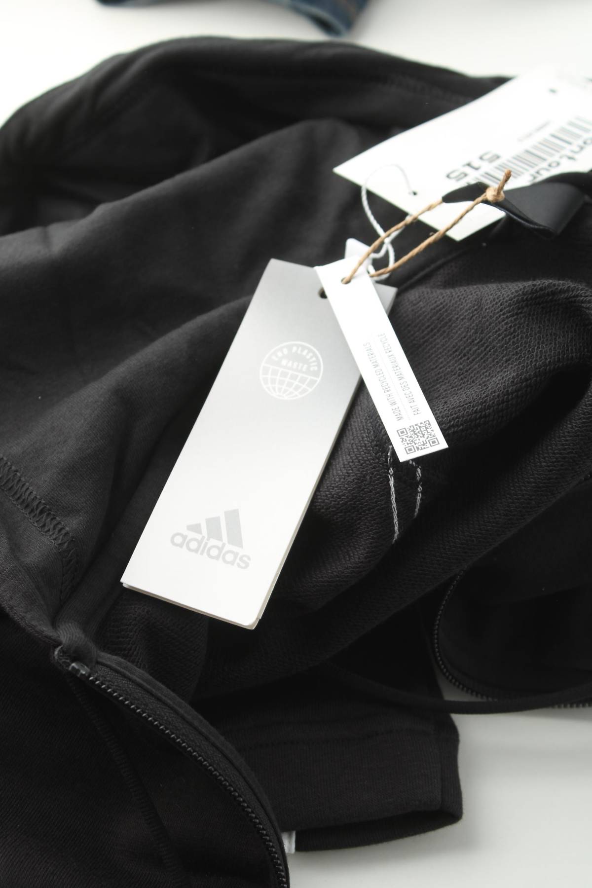 Дамски спортен екип Adidas3