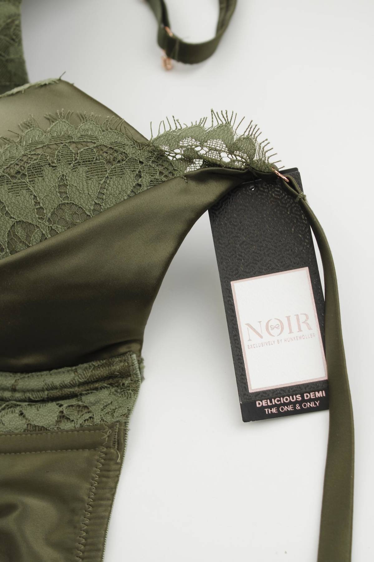 Сутиен Noir by Hunkemoller3 - Contour.bg Сутиен Noir by Hunkemoller3