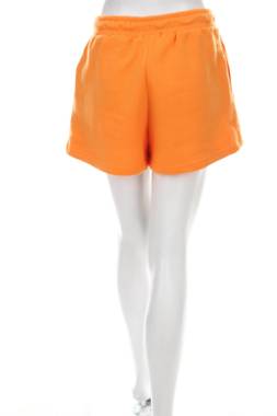 Дамски къс панталон Boohoo2