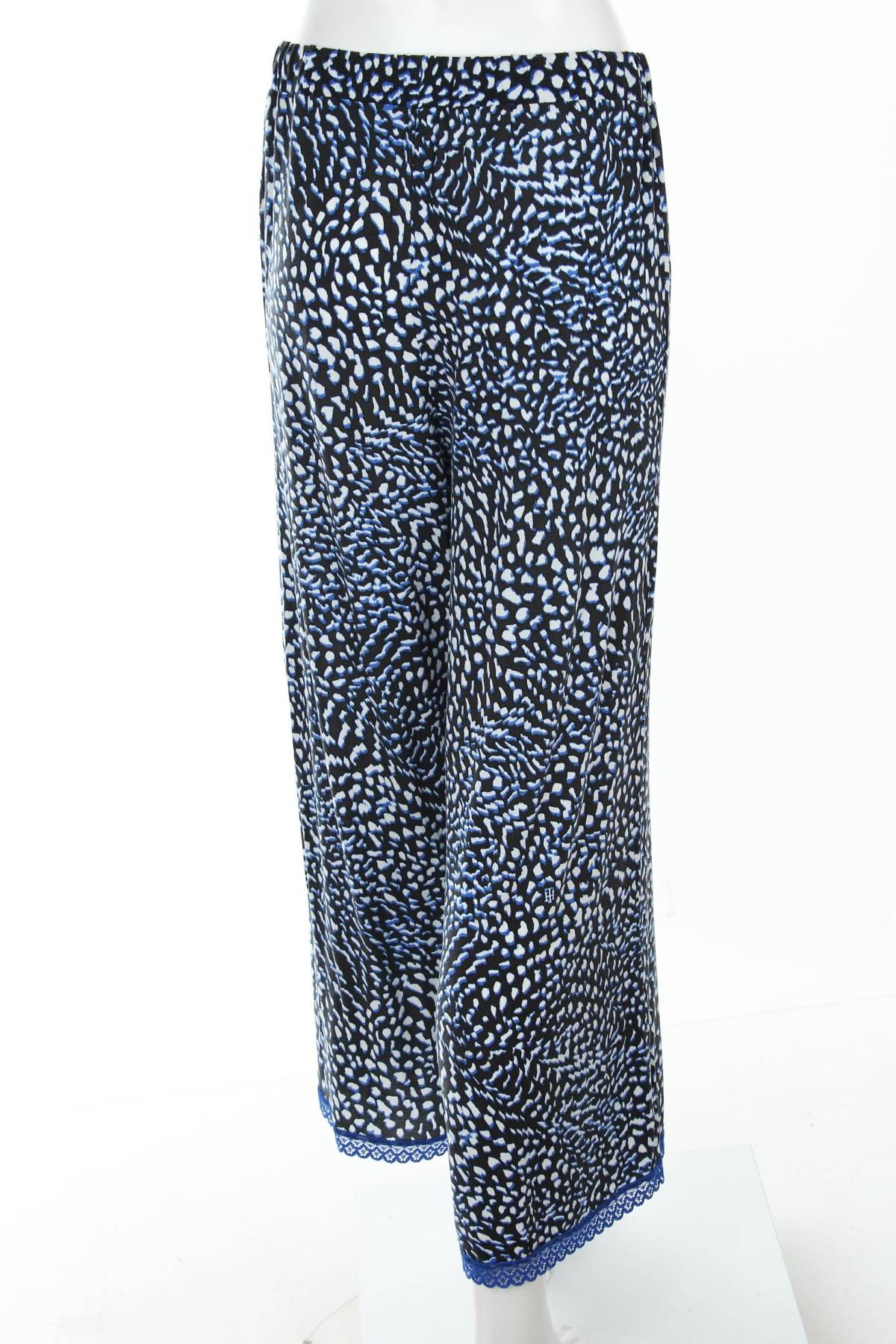 Дамска пижама Tommy Hilfiger2