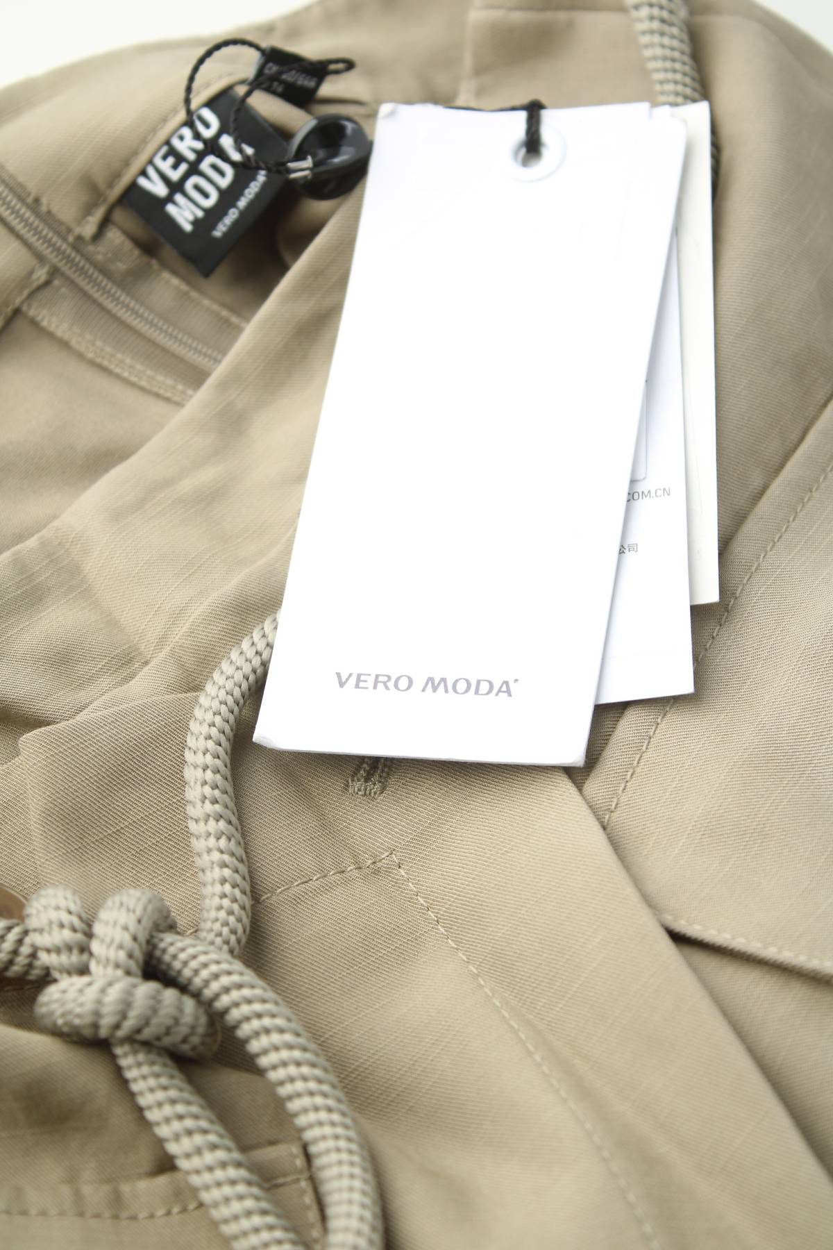 Γυναικείο σορτσάκι Vero Moda3