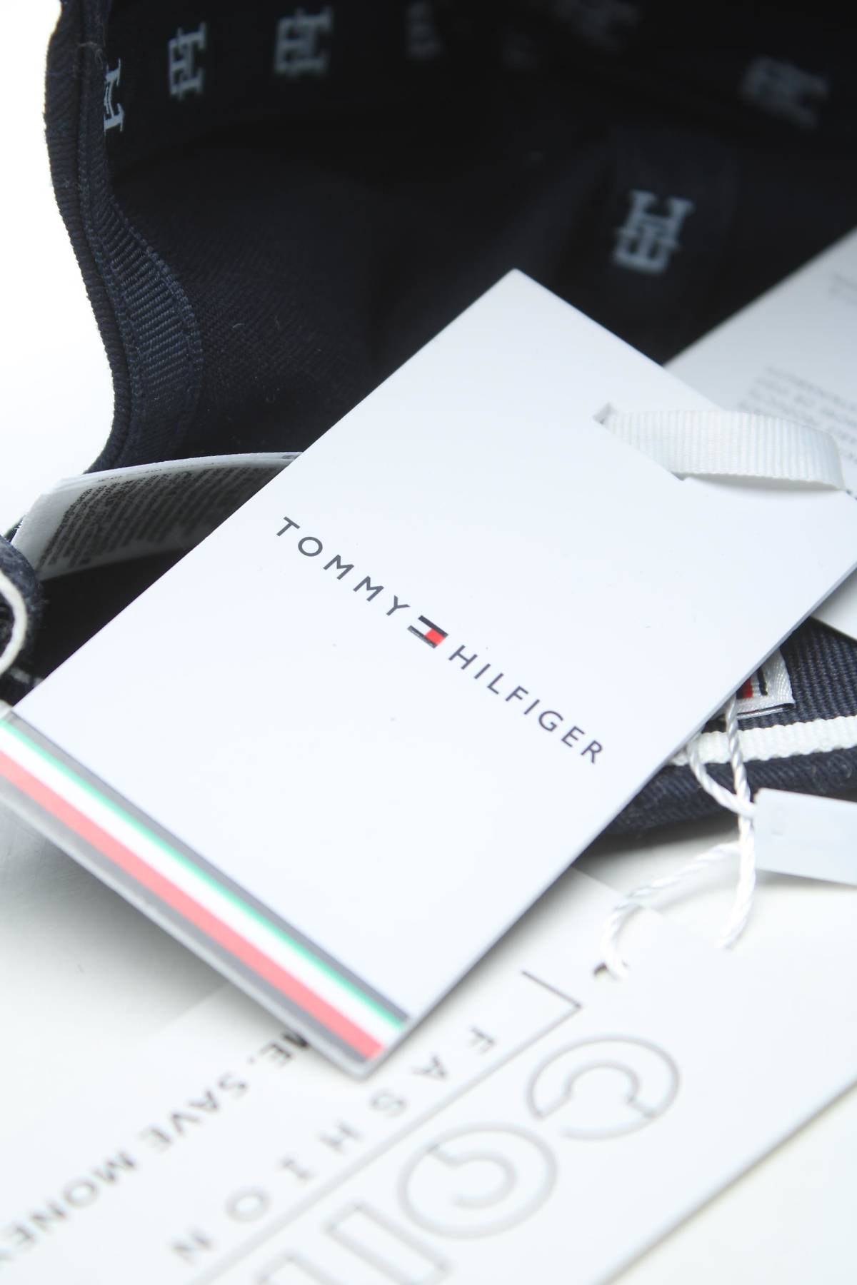 Шапка Tommy Hilfiger3 - Contour.bg Шапка Tommy Hilfiger3