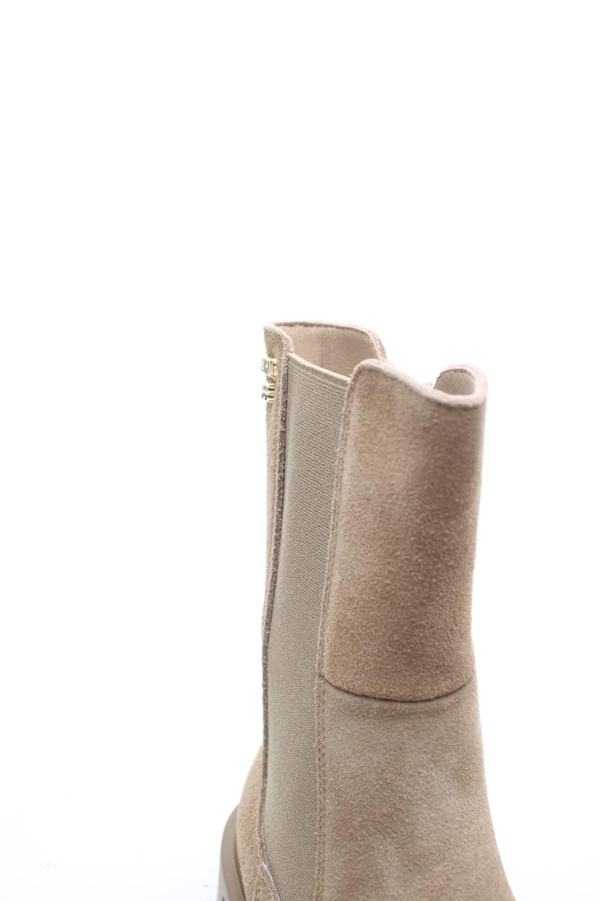 Дамски боти Patrizia Pepe5