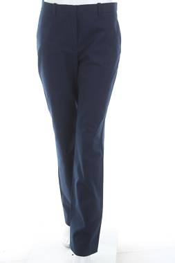 Дамски панталон Lacoste1