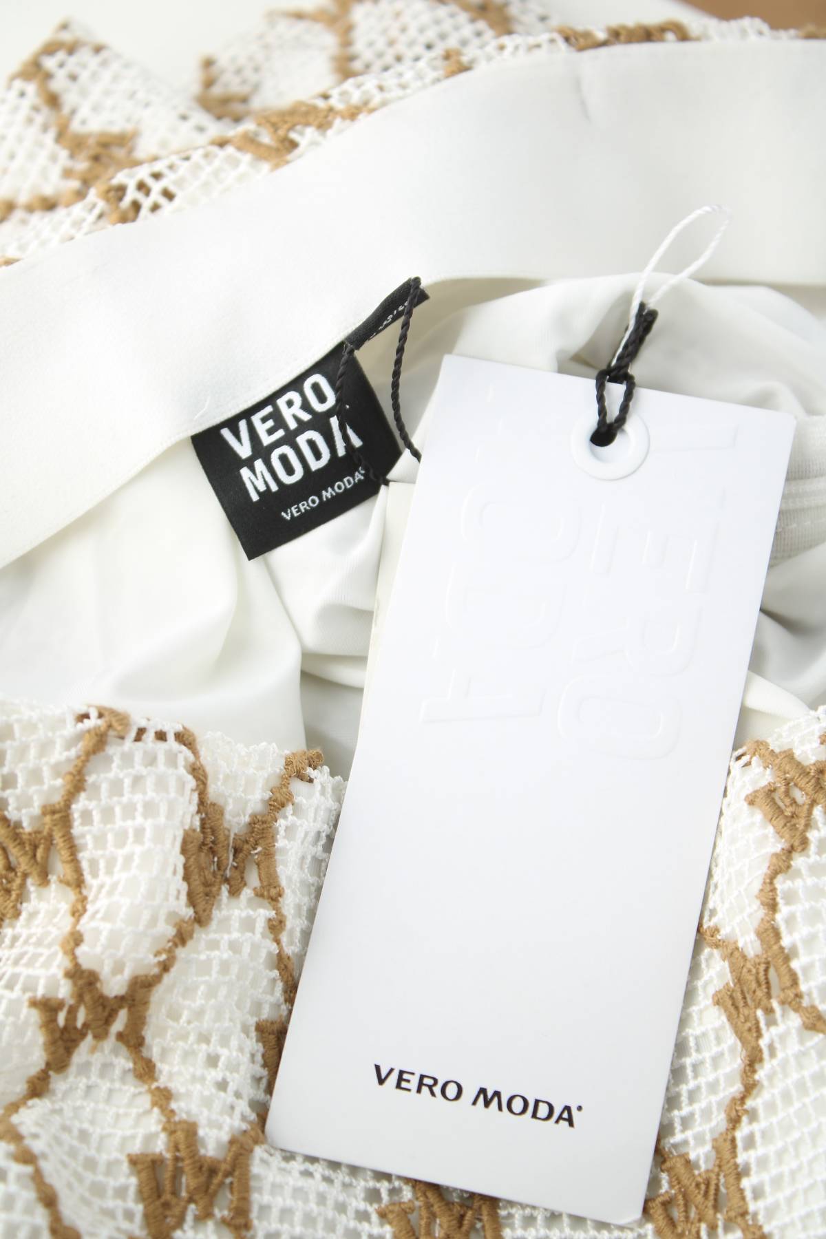 Φούστα Vero Moda3