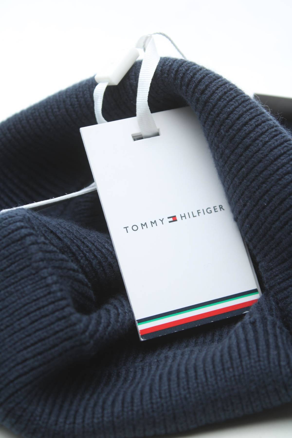 Шапка Tommy Hilfiger3 - Contour.bg Шапка Tommy Hilfiger3