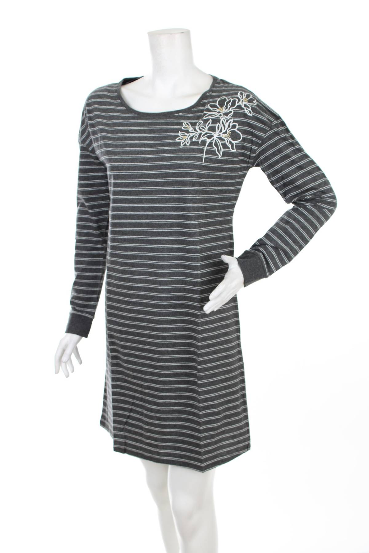 Дамска нощница Triumph1