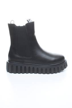 Дамски боти Patrizia Pepe1