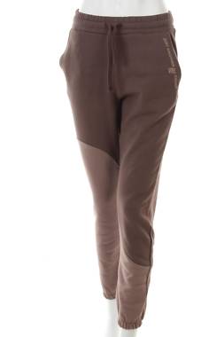 Дамско спортно долнище Viral Vibes1