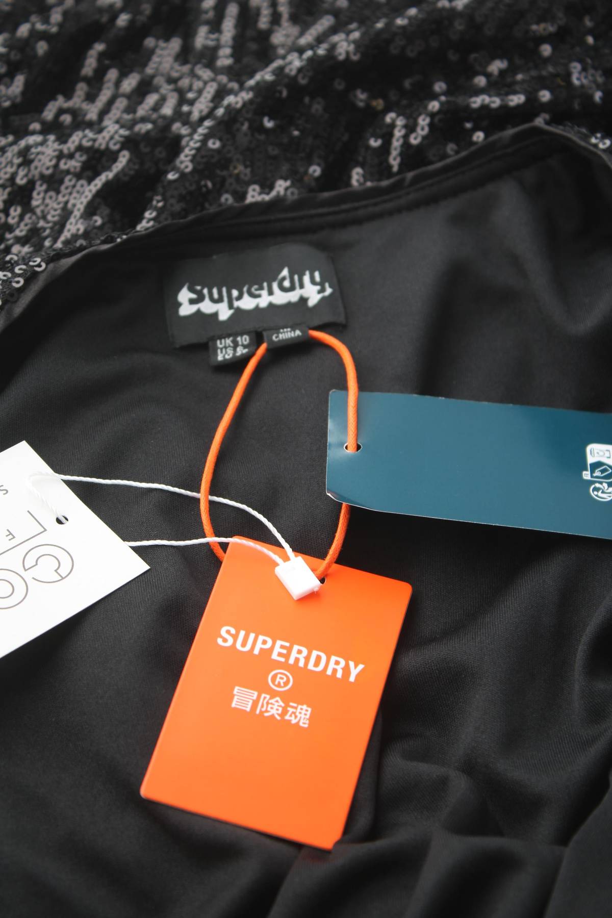 Рокля Superdry3