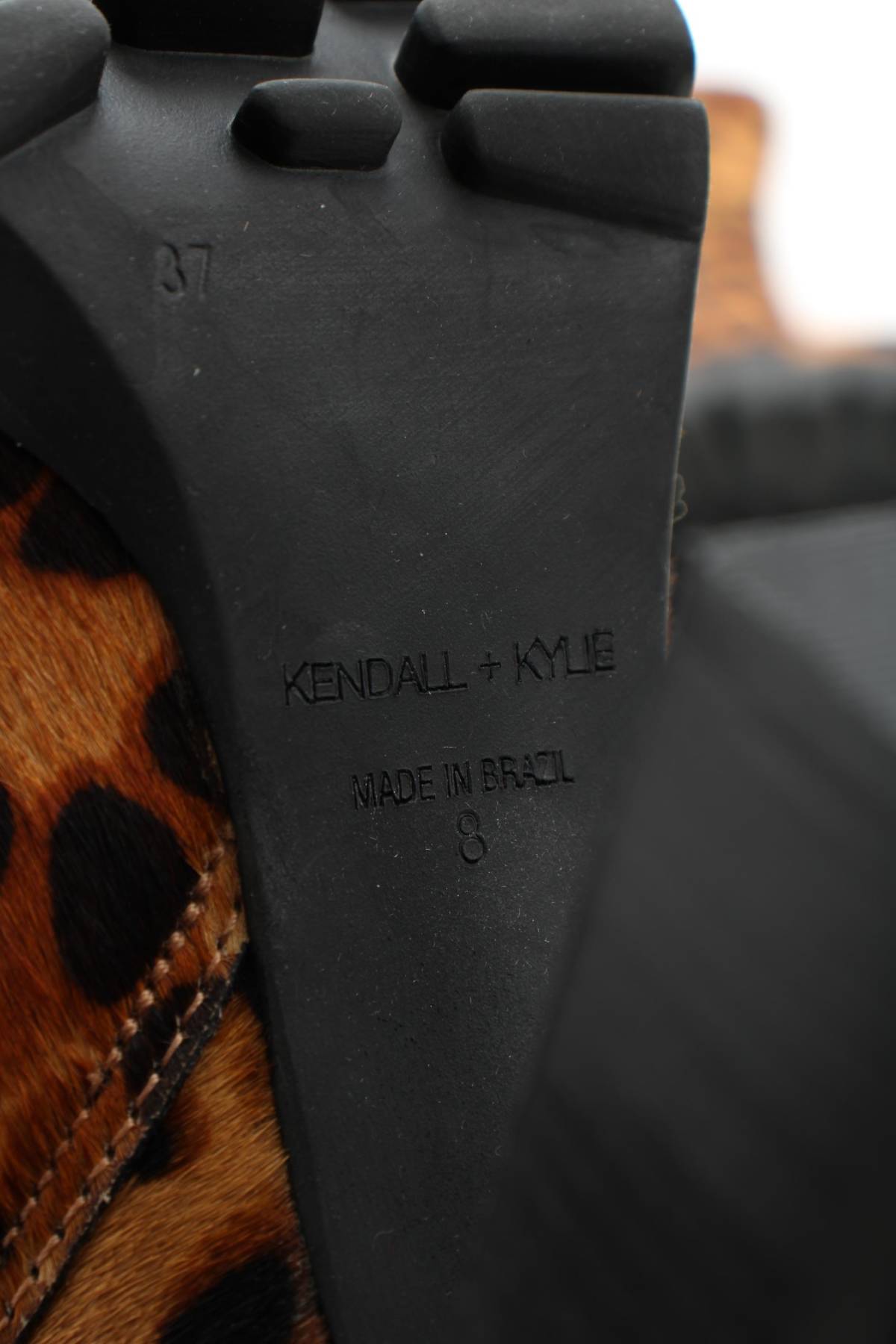 Γυναικεία μποτάκια Kendall + Kylie5