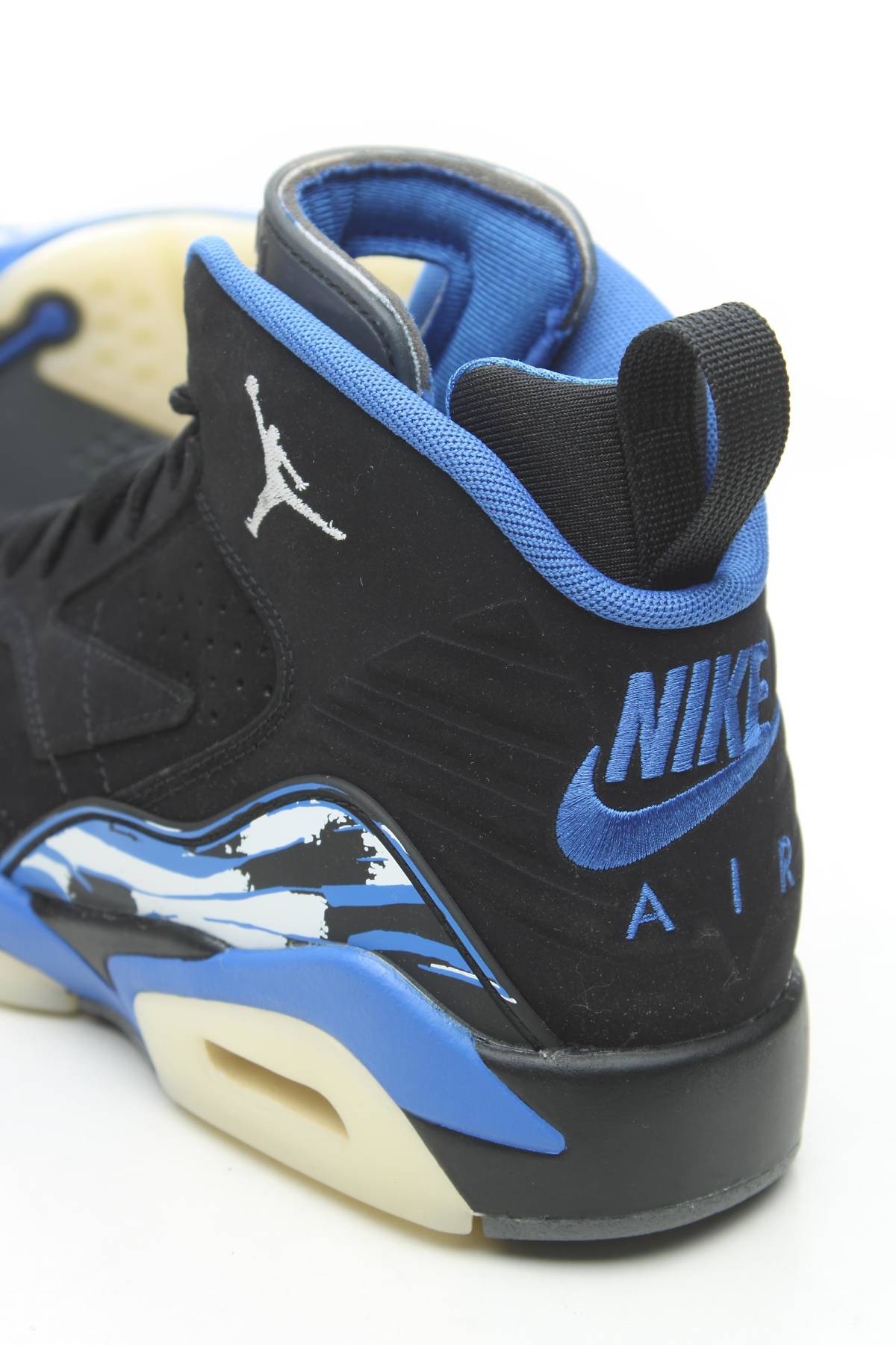 Кецове Nike Jordan5 - Contour.bg Кецове Nike Jordan5