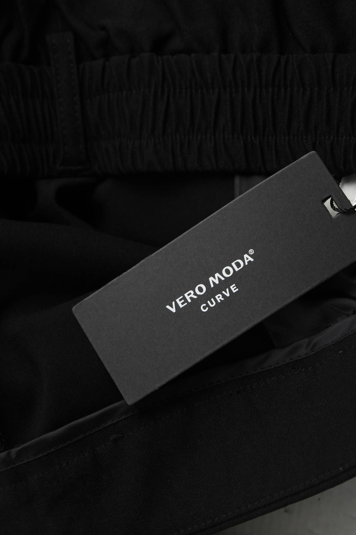 Γυναικείο παντελόνι Vero Moda3