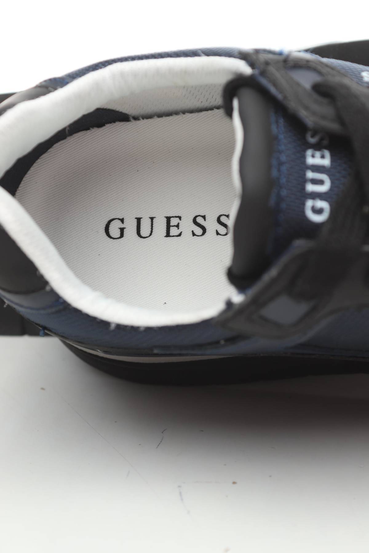 Ανδρικά παπούτσια Guess5