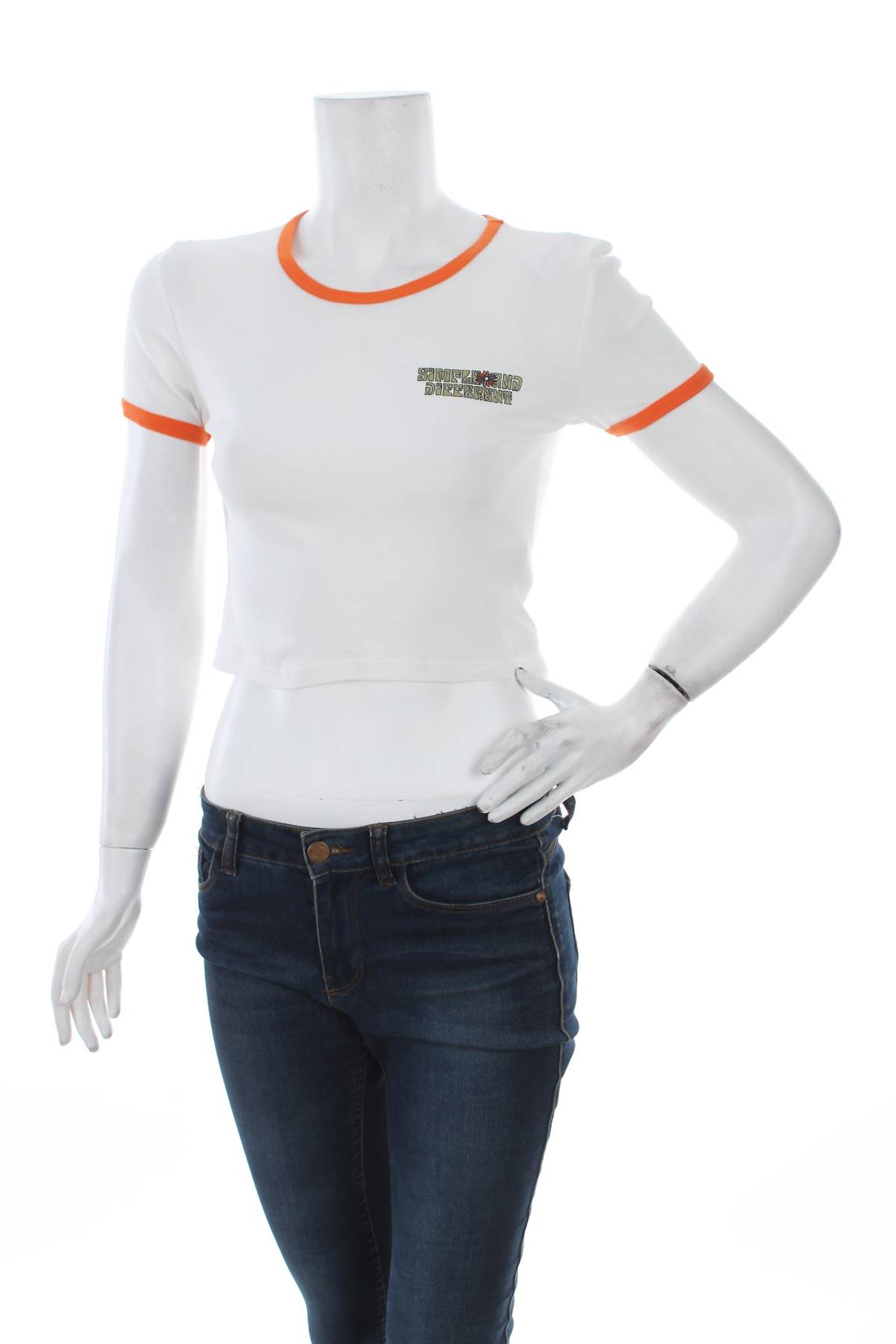 Дамска тениска Pull & Bear1 - Contour.bg Дамска тениска Pull & Bear1