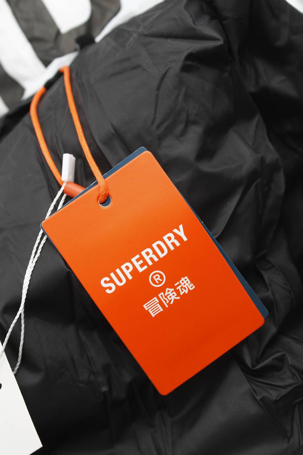 Преходно яке Superdry4