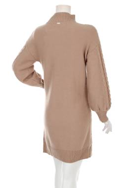 Φορέματα Guess2
