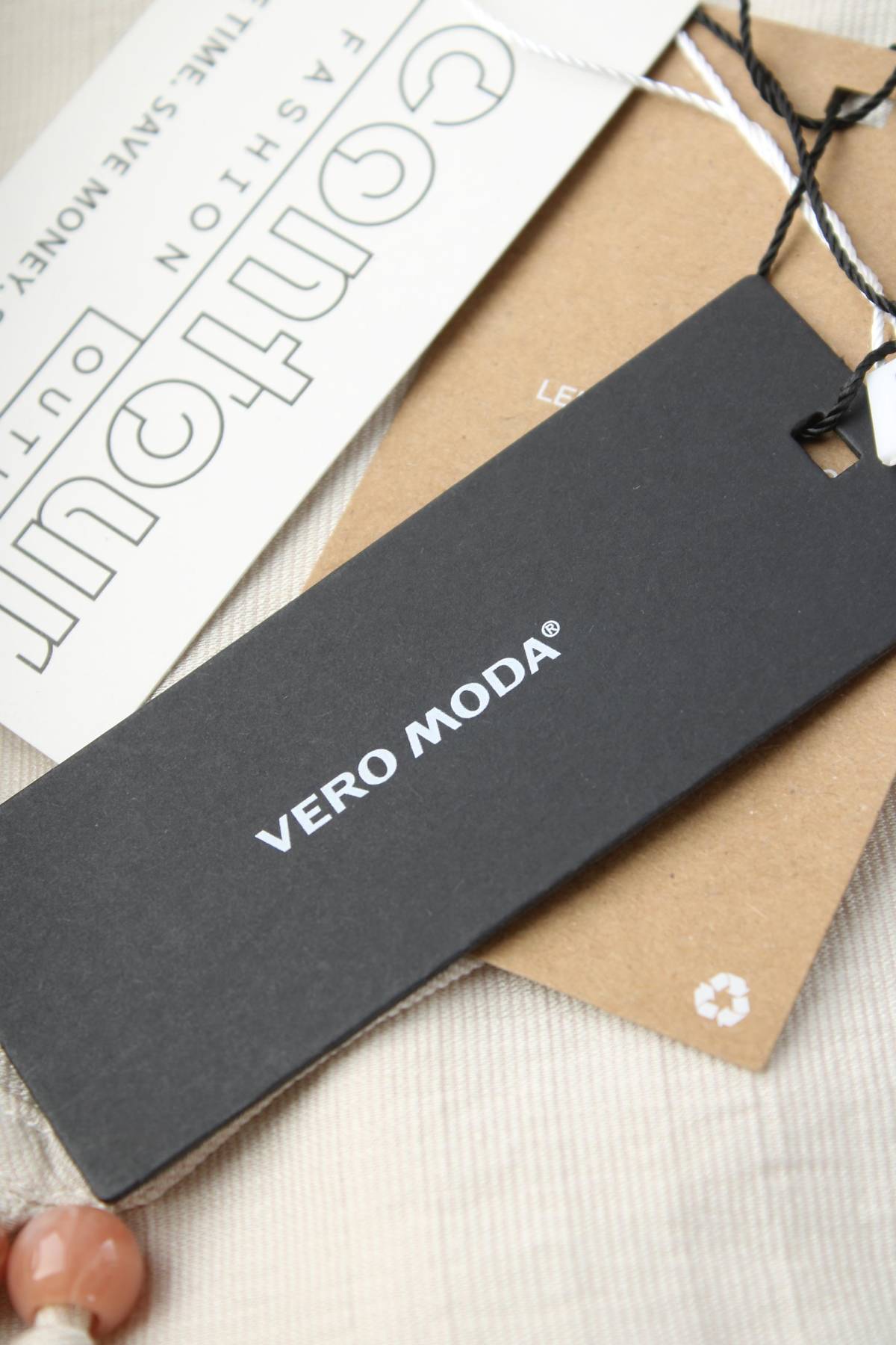 Γυναικείο αμάνικο Vero Moda3