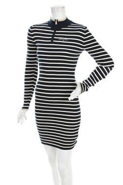 Φορέματα Tommy Jeans1