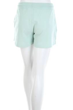 Дамски къс панталон Juvia2