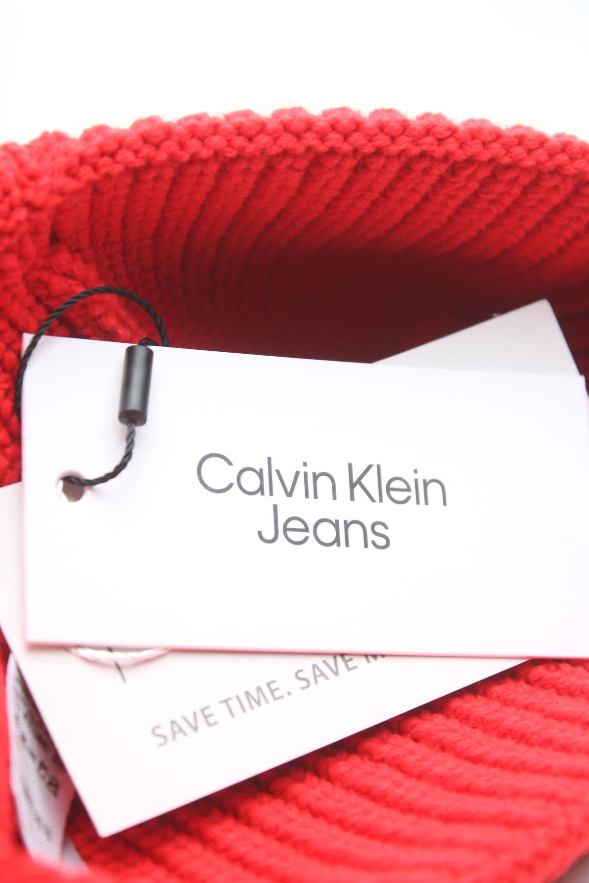 Шапка Calvin Klein3