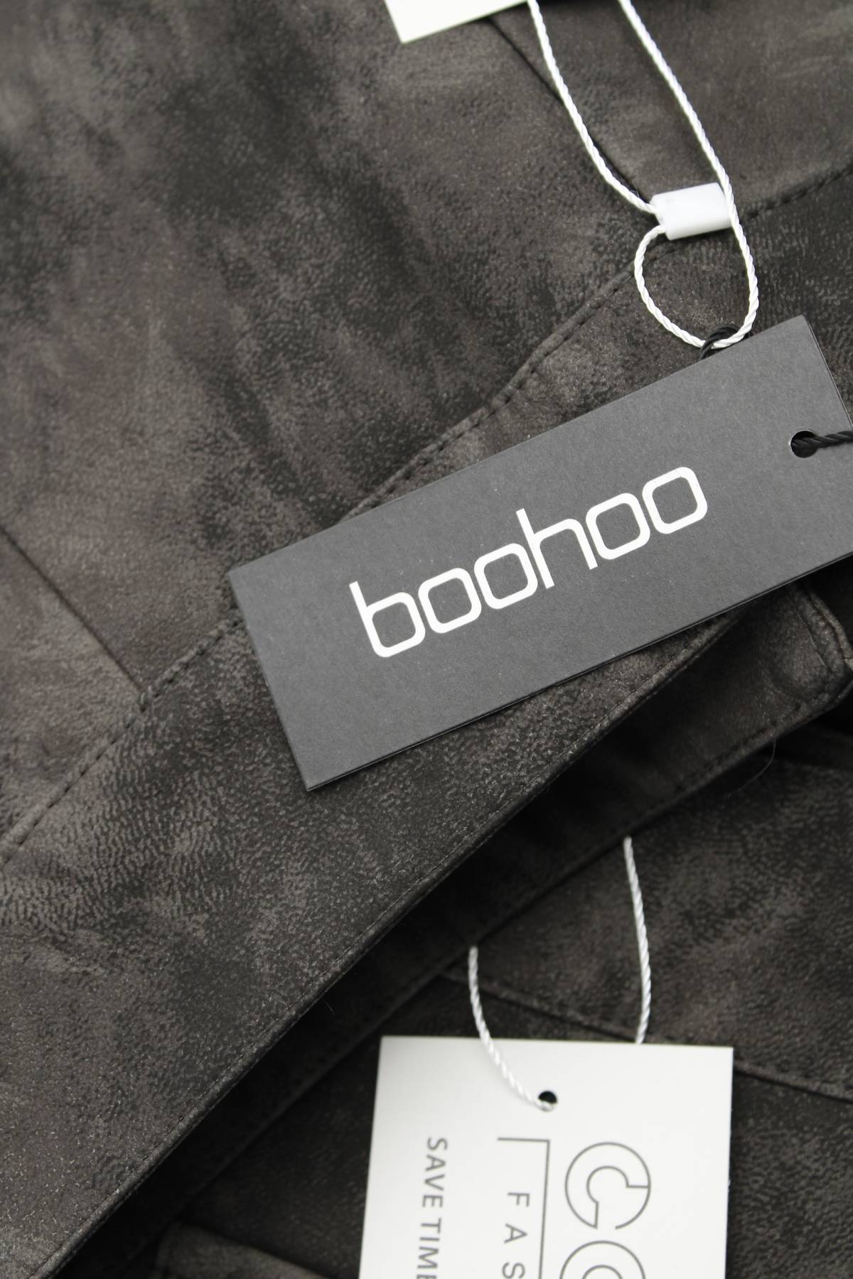 Дамски къс кожен панталон Boohoo3 - Contour.bg Дамски къс кожен панталон Boohoo3
