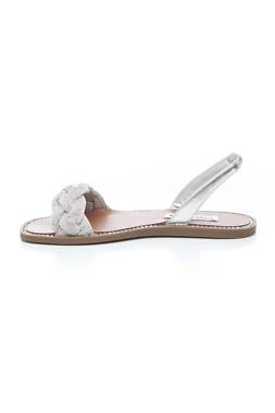 Σανδάλια Steve Madden2