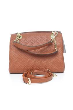 Γυναικεία δερματινή τσάντα Guess2