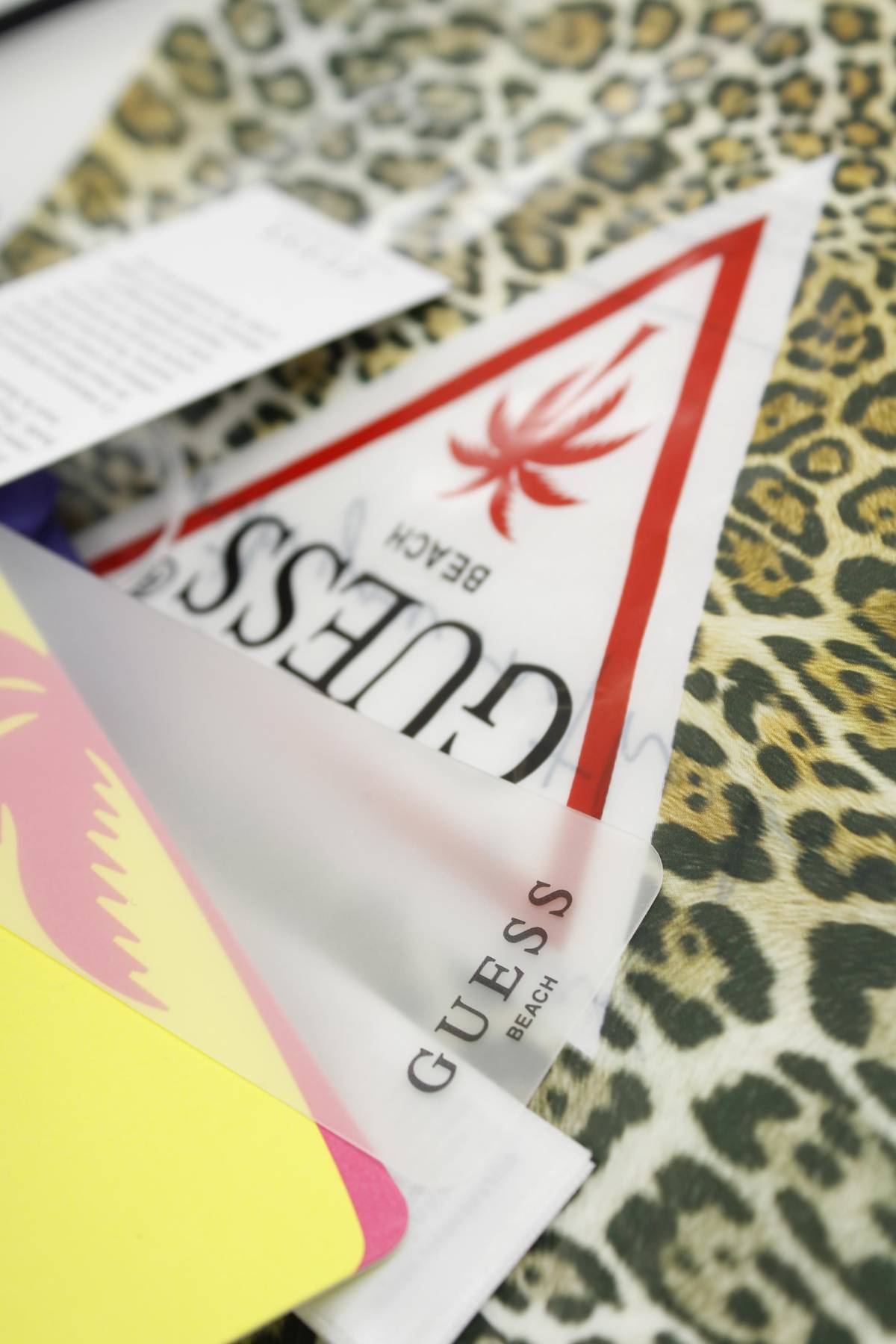 Бански долнище Guess3