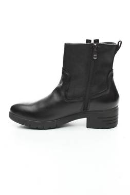 Дамски боти Marco Tozzi2