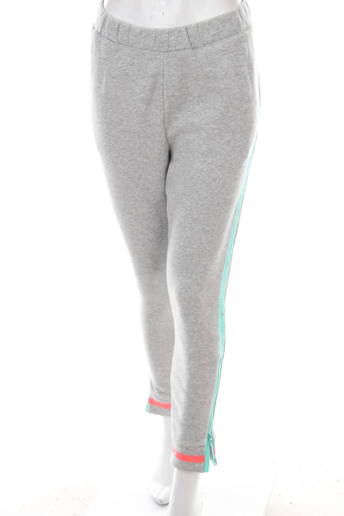 Дамско спортно долнище Adidas x Stella Sport1 - Contour.bg Дамско спортно долнище Adidas x Stella Sport1