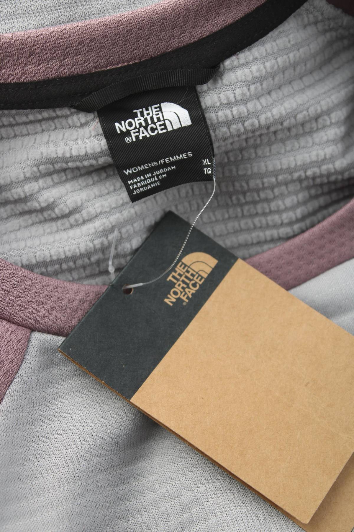 Γυναικεία αθλητική μπλούζα The North Face3